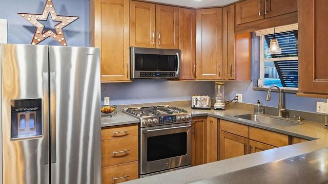 1516 NE 12th Street, Fort Lauderdale, FL 33304