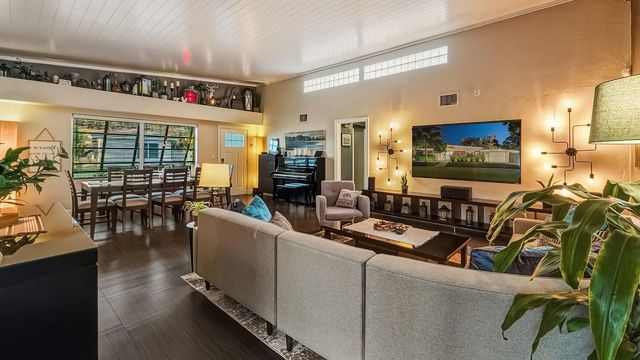 1516 NE 12th Street, Fort Lauderdale, FL 33304