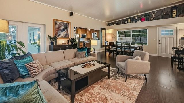 1516 NE 12th Street, Fort Lauderdale, FL 33304