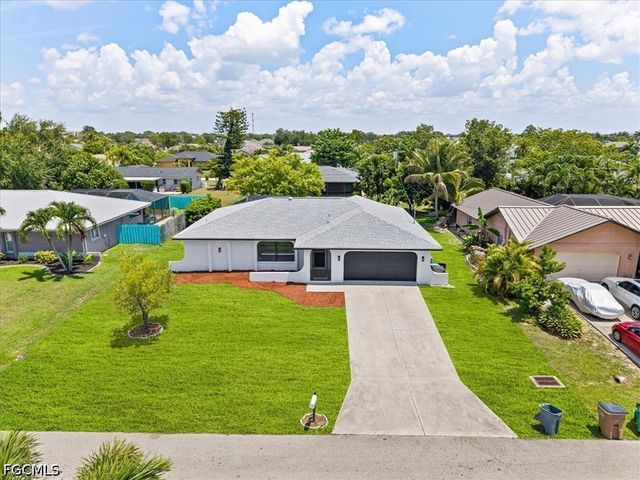911 SE 16th TER, Cape Coral, FL 33990