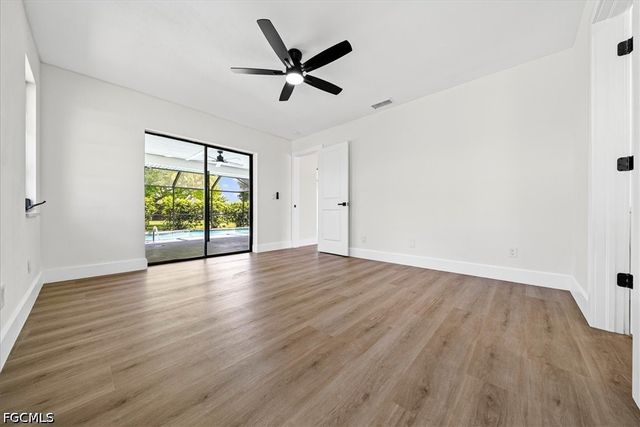 911 SE 16th TER, Cape Coral, FL 33990