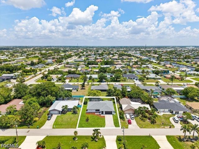 911 SE 16th TER, Cape Coral, FL 33990
