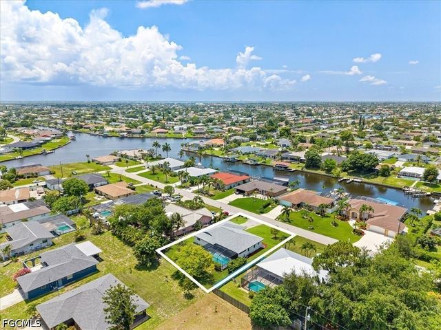 911 SE 16th TER, Cape Coral, FL 33990