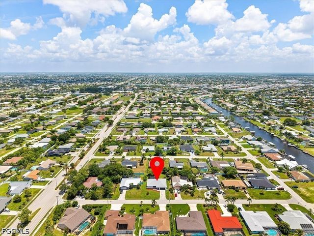 911 SE 16th TER, Cape Coral, FL 33990