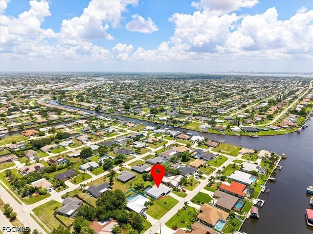 911 SE 16th TER, Cape Coral, FL 33990