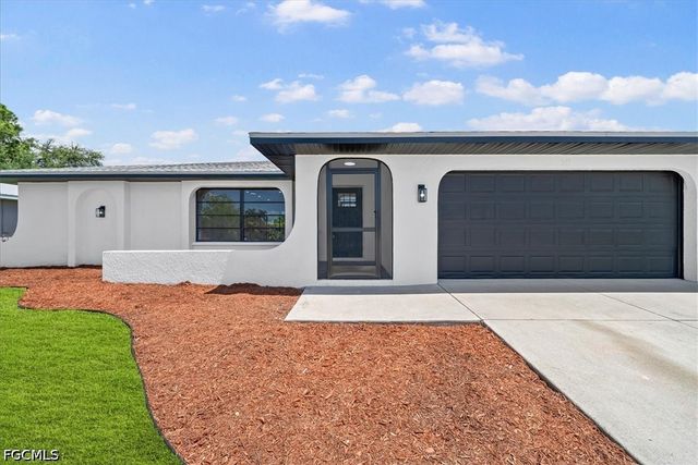 911 SE 16th TER, Cape Coral, FL 33990