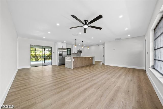 911 SE 16th TER, Cape Coral, FL 33990
