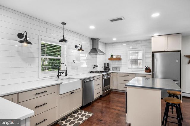 613 MAPLE AVE, Audubon, NJ 08106