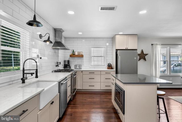 613 MAPLE AVE, Audubon, NJ 08106