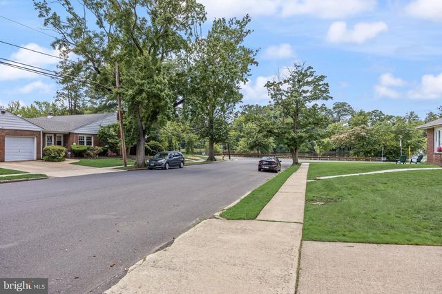 613 MAPLE AVE, Audubon, NJ 08106