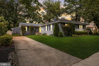 613 MAPLE AVE, Audubon, NJ 08106