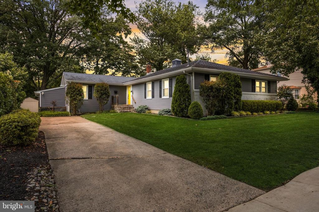 613 MAPLE AVE, Audubon, NJ 08106
