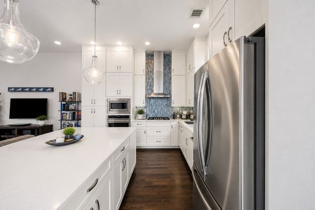 730 Spanish Oaks Place, Dallas, TX 75204