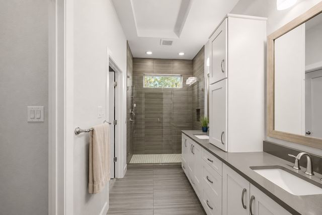 730 Spanish Oaks Place, Dallas, TX 75204
