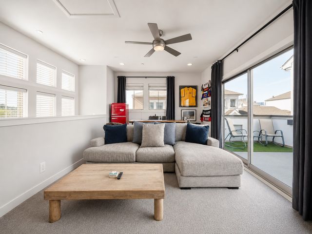 730 Spanish Oaks Place, Dallas, TX 75204