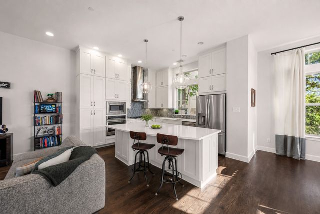 730 Spanish Oaks Place, Dallas, TX 75204
