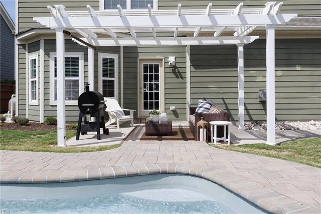 1916 Grandon Loop RD, Virginia Beach, VA 23456
