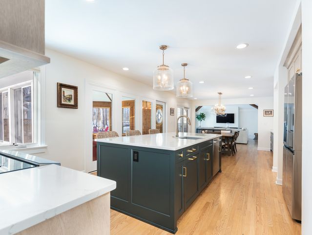 1415 Heatherton Drive, Naperville, IL 60563