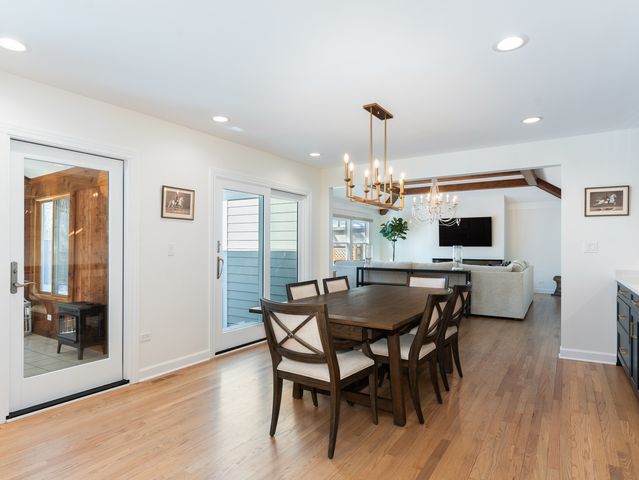 1415 Heatherton Drive, Naperville, IL 60563