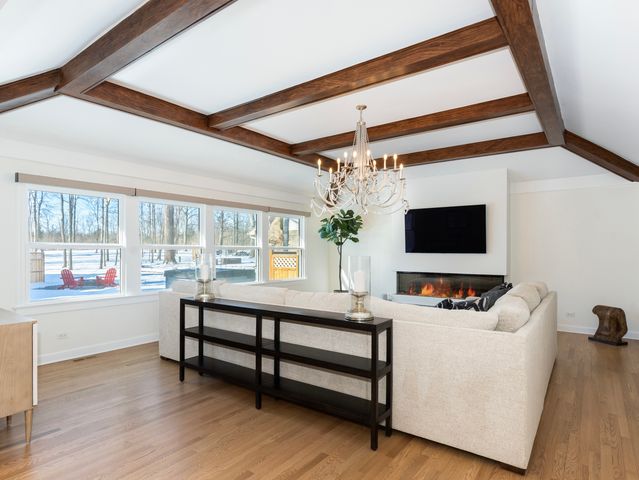 1415 Heatherton Drive, Naperville, IL 60563
