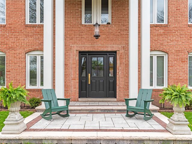 1415 Heatherton Drive, Naperville, IL 60563