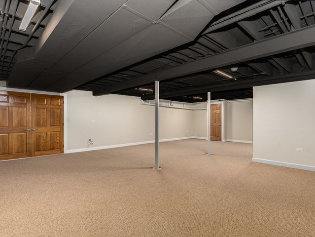 1415 Heatherton Drive, Naperville, IL 60563