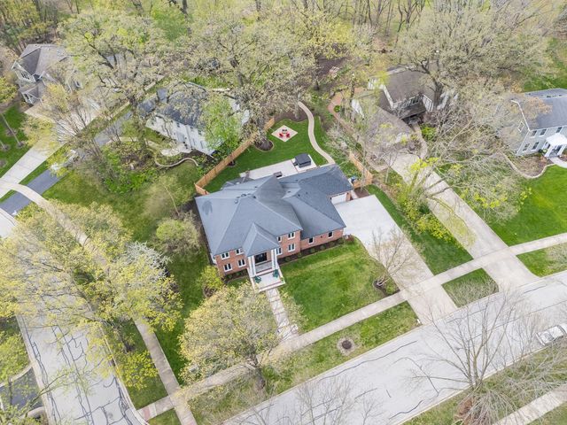 1415 Heatherton Drive, Naperville, IL 60563
