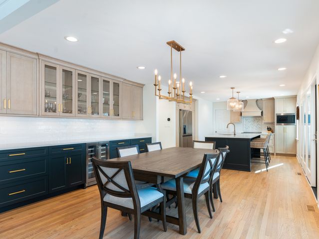 1415 Heatherton Drive, Naperville, IL 60563