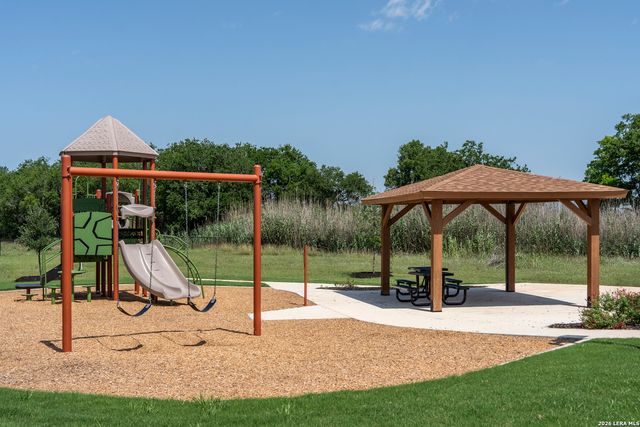 4125 WOODSIDE DR, Seguin, TX 78155