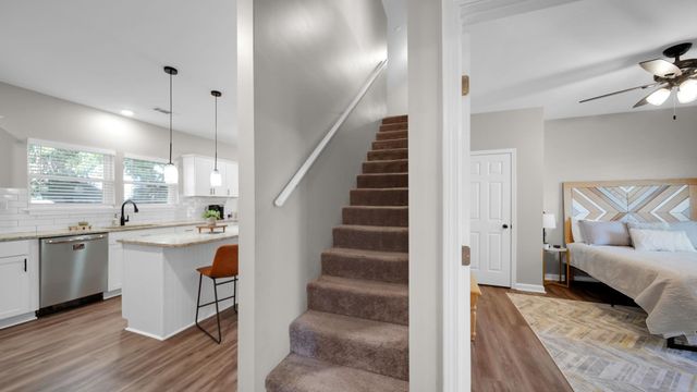 1023 FORREST AVE, Memphis, TN 38105