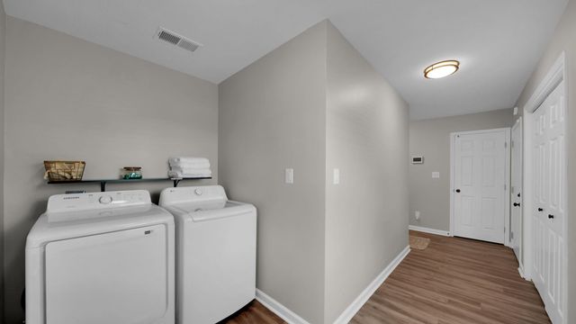 1023 FORREST AVE, Memphis, TN 38105