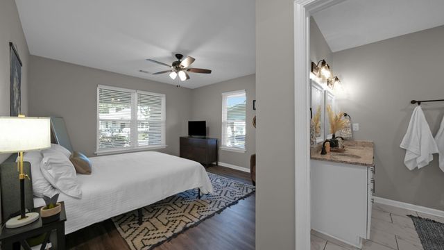 1023 FORREST AVE, Memphis, TN 38105