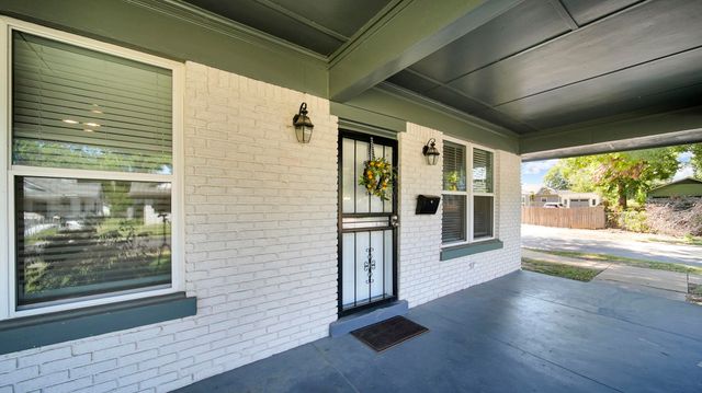 1023 FORREST AVE, Memphis, TN 38105