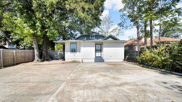 1023 FORREST AVE, Memphis, TN 38105