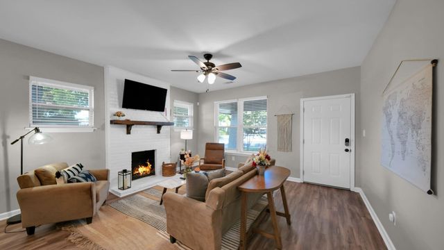 1023 FORREST AVE, Memphis, TN 38105