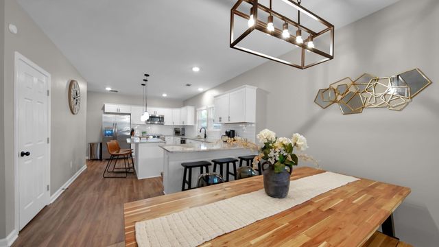 1023 FORREST AVE, Memphis, TN 38105