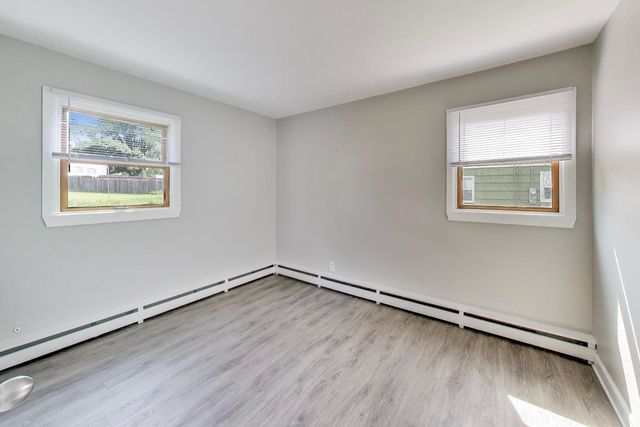 1415 Walnut Drive, Woodstock, IL 60098