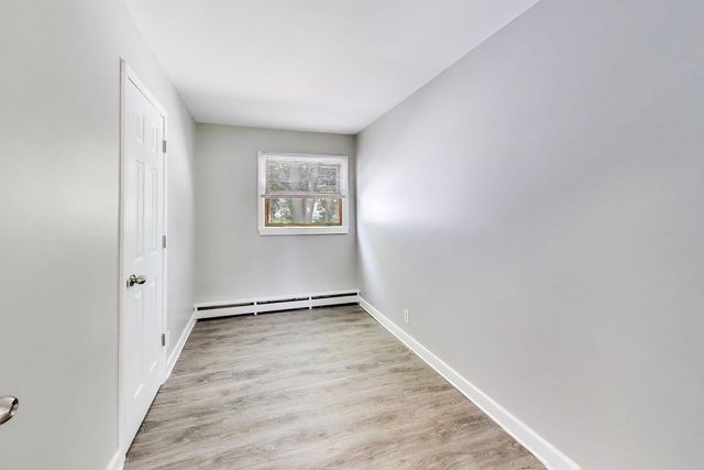 1415 Walnut Drive, Woodstock, IL 60098
