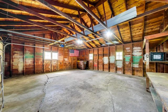 1415 Walnut Drive, Woodstock, IL 60098