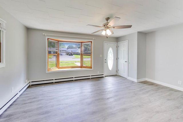 1415 Walnut Drive, Woodstock, IL 60098
