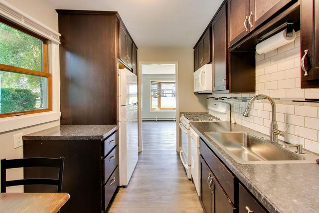 1415 Walnut Drive, Woodstock, IL 60098