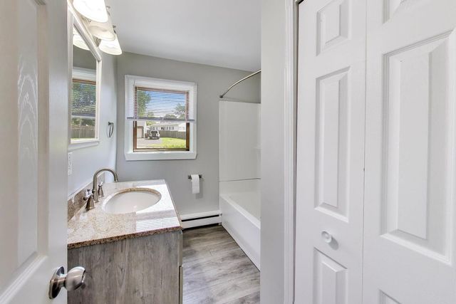 1415 Walnut Drive, Woodstock, IL 60098
