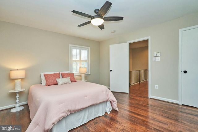 3886 UNIVERSITY DR, Fairfax, VA 22030