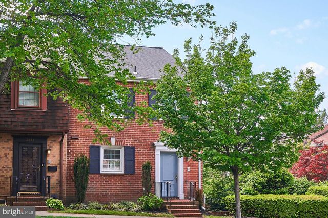 3886 UNIVERSITY DR, Fairfax, VA 22030