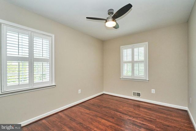3886 UNIVERSITY DR, Fairfax, VA 22030