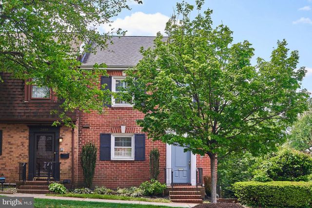 3886 UNIVERSITY DR, Fairfax, VA 22030