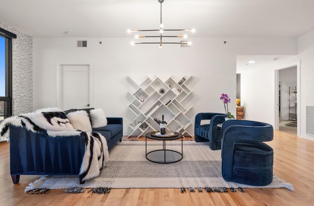 1240 2nd Street S 1226, Minneapolis, MN 55415