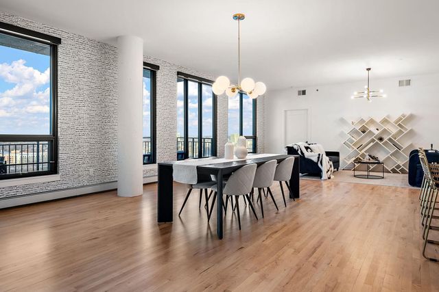 1240 2nd Street S 1226, Minneapolis, MN 55415