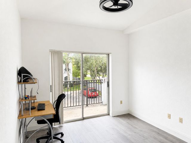 711 SW 148th Avenue 403, Sunrise, FL 33325