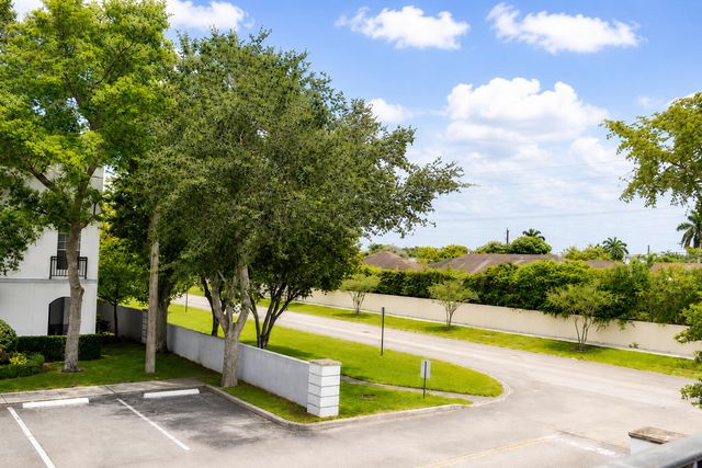 711 SW 148th Avenue 403, Sunrise, FL 33325